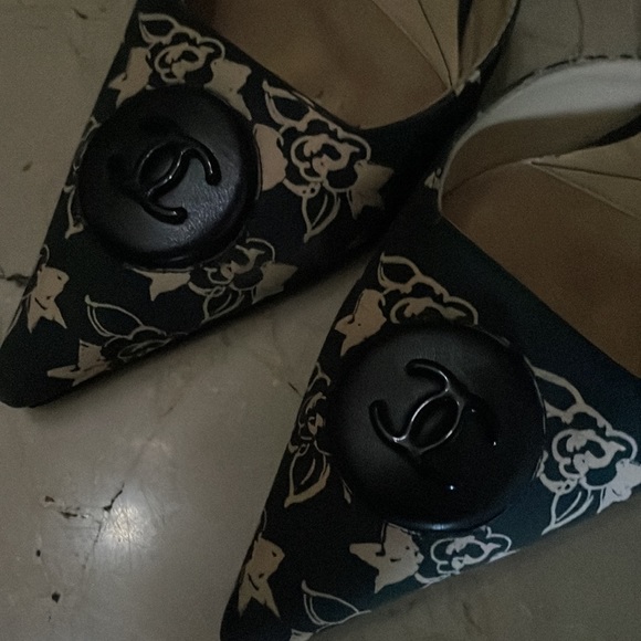 Chanel open heel shoes - Picture 6 of 6